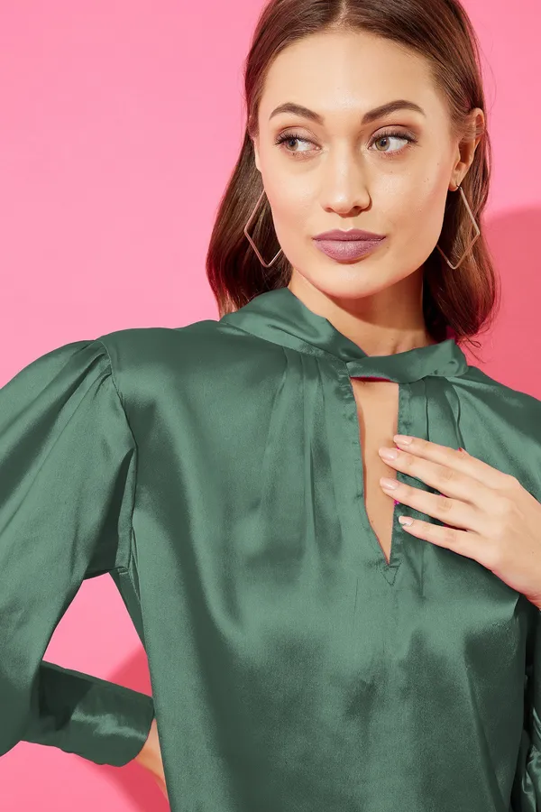 Green_Cotton_Blend_Casual_Solid_Tie-Up_Oversized_Fit_Top_For_Women
