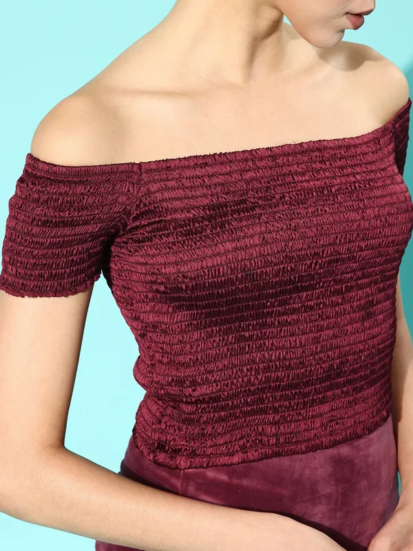 Maroon_Satin_Party_Solid_Off_Shoulder_Slim_Fit_Top_For_Women
