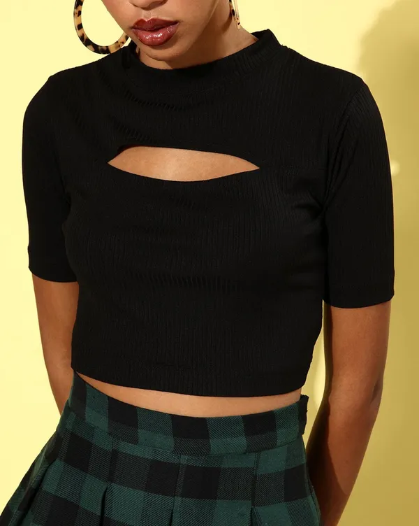 Black_Cotton_Blend_Casual_Solid_Round_Neck_Slim_Fit_Top_For_Women