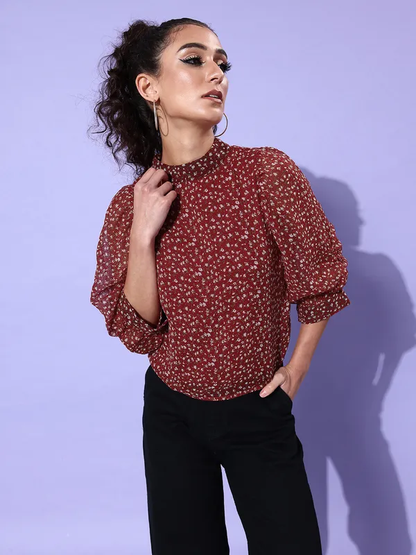 Maroon_&_White_&_Green_Georgette_Casual_Floral_Print_High_Neck_Regular_Fit_Top_For_Women