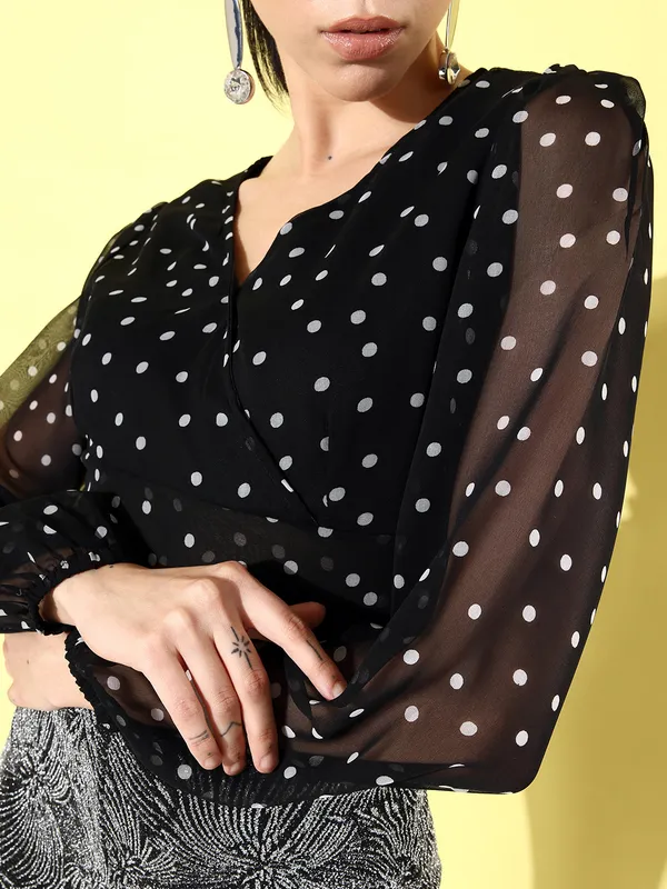 Black_Georgette_Casual_Polka_Print_V-Neck_Regular_Fit_Top_For_Women