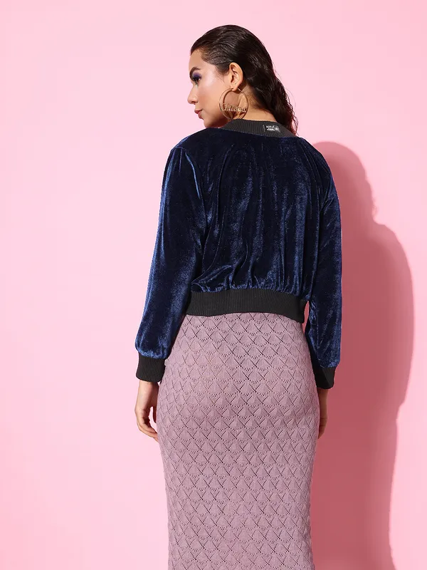 Blue_Velvet_Full_Sleeve_Solid_Casual_Jacket_For_Women