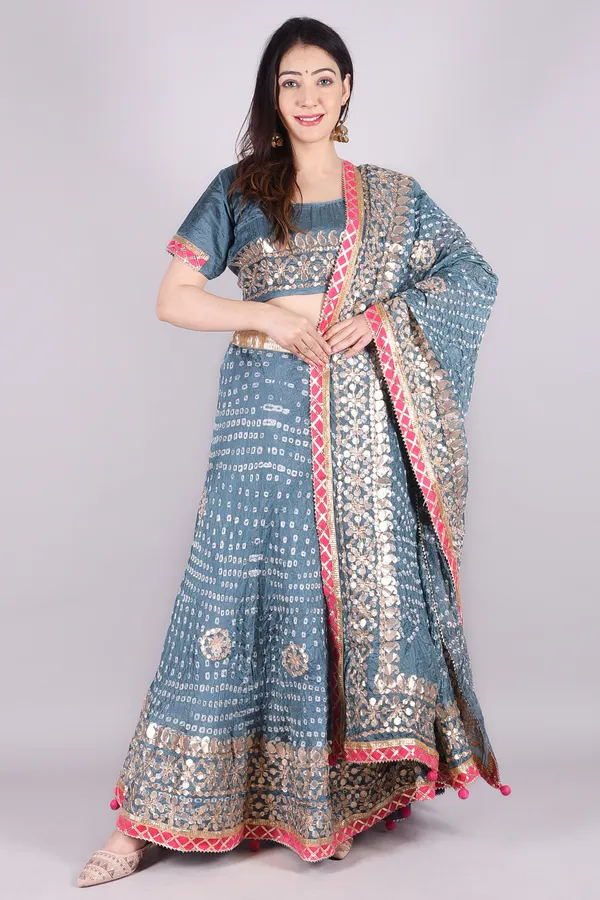 https://d1311wbk6unapo.cloudfront.net/NushopCatalogue/tr:f-webp,w-600,fo-auto/ASL03_1714387832603_zskg89m2yud0297.jpg__Rajasthani Rangrez