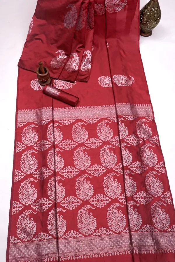 Maroon_Woven_Kanjivaram_Silk_Saree_with_Saree_Cover