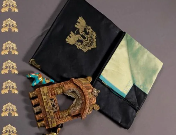 Black_Woven_Kanjivaram_Silk_Saree_with_Saree_Cover