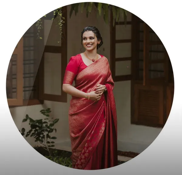 Red_Woven_Kanjivaram_Silk_Saree_with_Saree_Cover