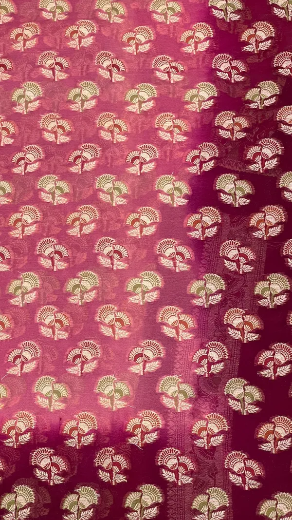 Humairah_Presents_Pure_Handloom_Pink_Dual_Shade_Chiffon_Floral_Resham_Mina_Zari_Booti_with_Minakari_Leaf_Pattern_Zari_Anchal_and_Minakari_Border_with_Magenta_Blouse