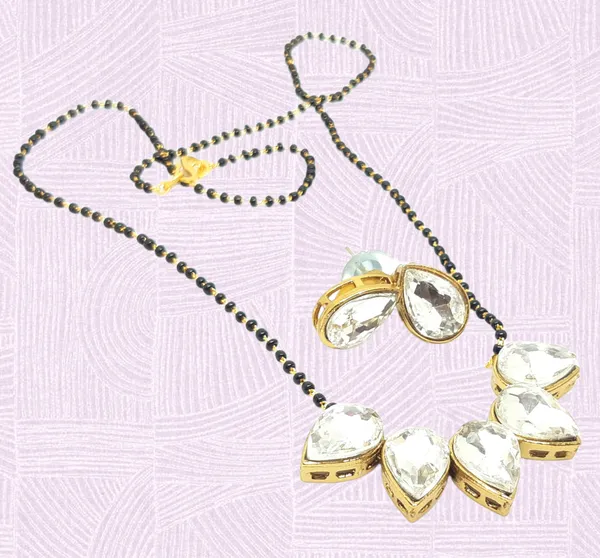Allure_Fusion_Kundan_Mangalsutra_For_Women