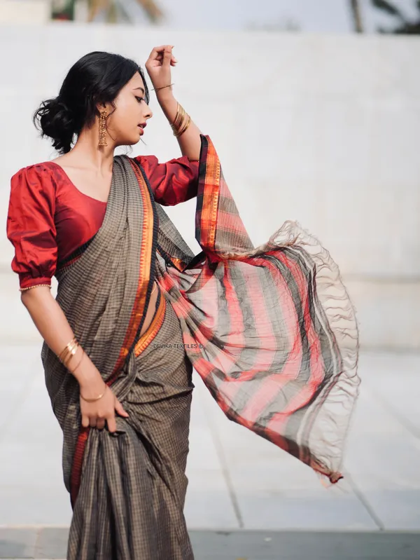 Ashwini_checked_Pattern_Narayanapet_Pure_Cotton_saree_with_running_blouse_piece_(Same_as_saree)