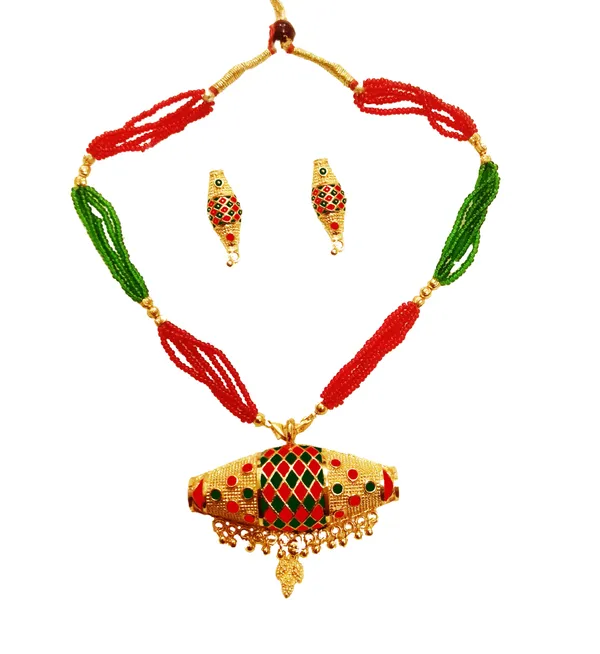 Assamsese_Traditional_Red_Green_Colour_Dholbiri_Tassel_Jewellery_Set