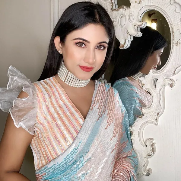 Attractive_Designer_White_Georgette_Saree