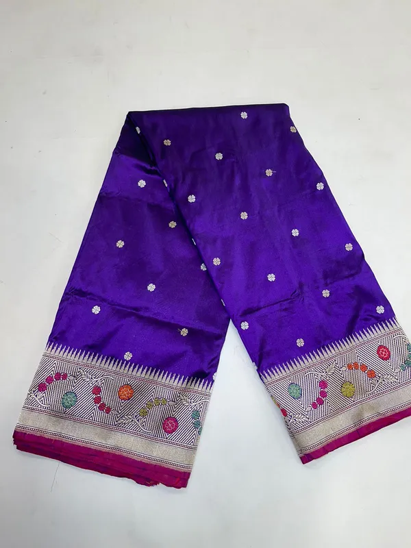 Humairah_Pure_Handwoven_Navy_Blue_Katan_Silk_Sona_Rupa_Kadhwa_Chunri_Booti_and_Kadhwa_Floral_Mina_Zari_Border_and_Pallu_with_Golden_Stripe_Navy_Blue_Blouse