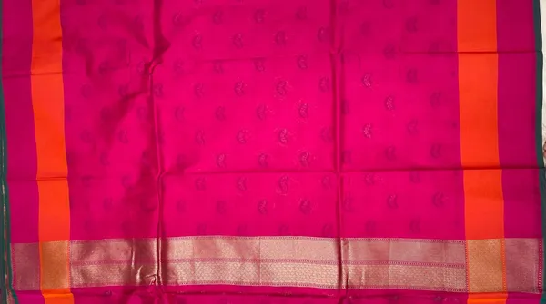 Humairah_Presents_Magenta_Katan_Silk_Floral_Zari_Minakari_Booti_with_Banarasi_2D_Zari_Border_and_Floral_Pallu_with_Magenta_Blouse