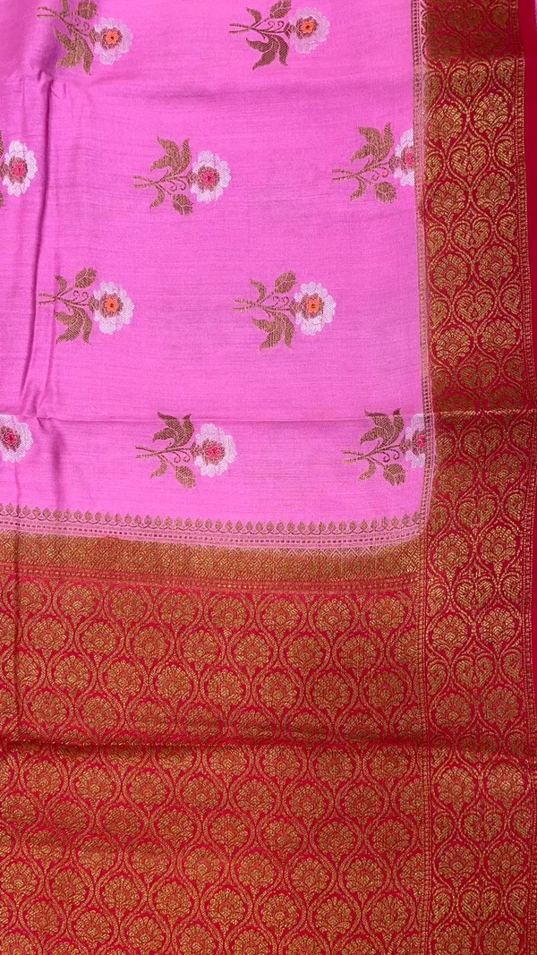 Humairah_Pure_Handwoven_Pink_Muga_Silk_Zari_Mina_Floral_Booti_Contrast_Red_Anchal_Copper_Zari_Border_Banarasi_Saree_with_Red_Blouse_Piece