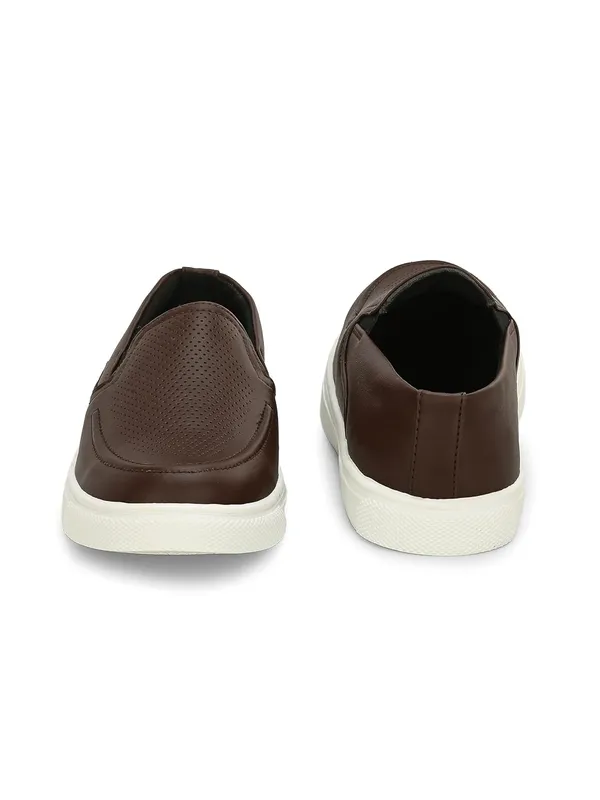 Men_Textured_Lightweight_Comfort_Insole_Slip-On_Sneakers