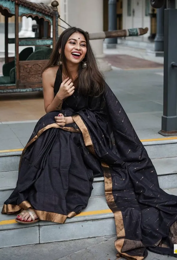 Women's_Kanjivaram_Banarasi_Soft_Cotton_Silk_Zari_Woven_Saree_With_Blouse_Piece_With_Blouse_Piece