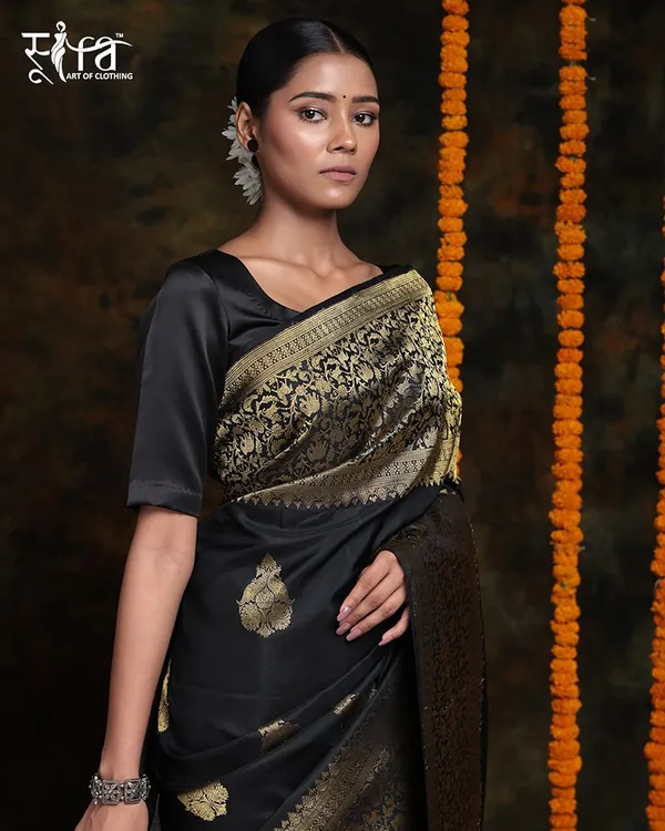 Black_Soft_Silk_Saree_With_Blouse_Piece_For_Women