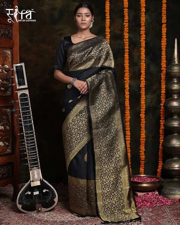 Black_Soft_Silk_Saree_With_Blouse_Piece_For_Women