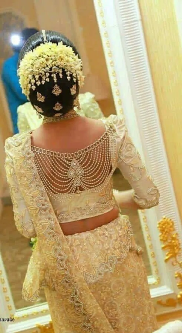 Pearl_Brooch_For_Back_(Gold)