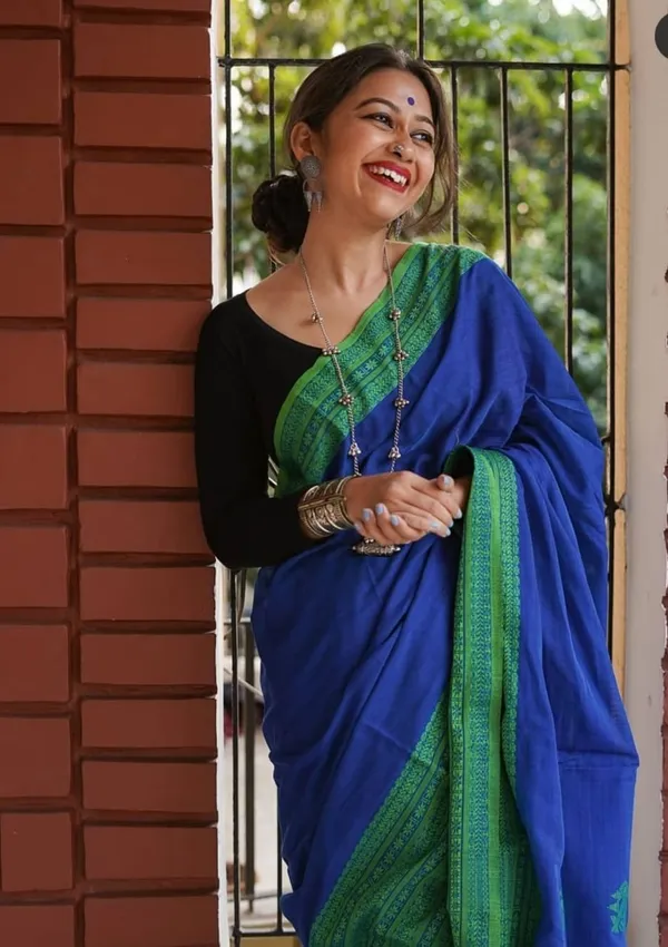 Women's_Kanjivaram_Banarasi_Soft_Cotton_Silk_Zari_Woven_Saree_With_Blouse_Piece_With_Blouse_Piece