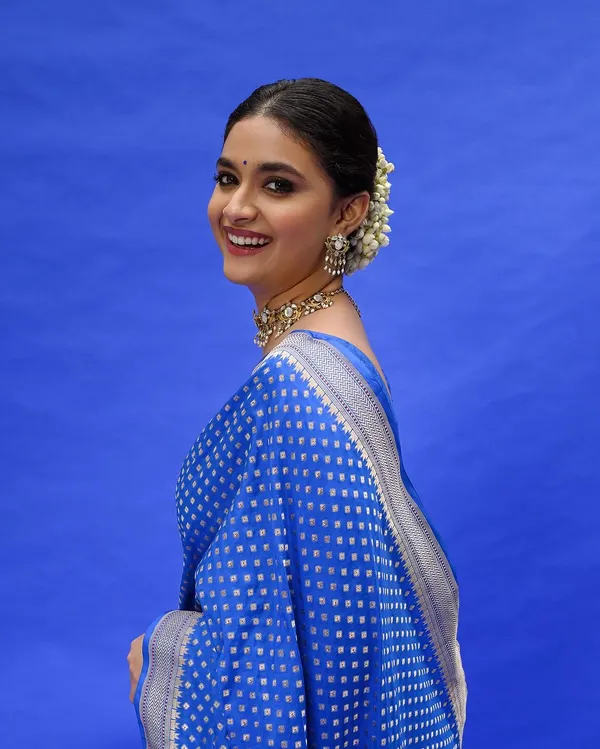 Royal_Blue_Soft_Silk_Saree_With_Blouse_Piece_For_Women
