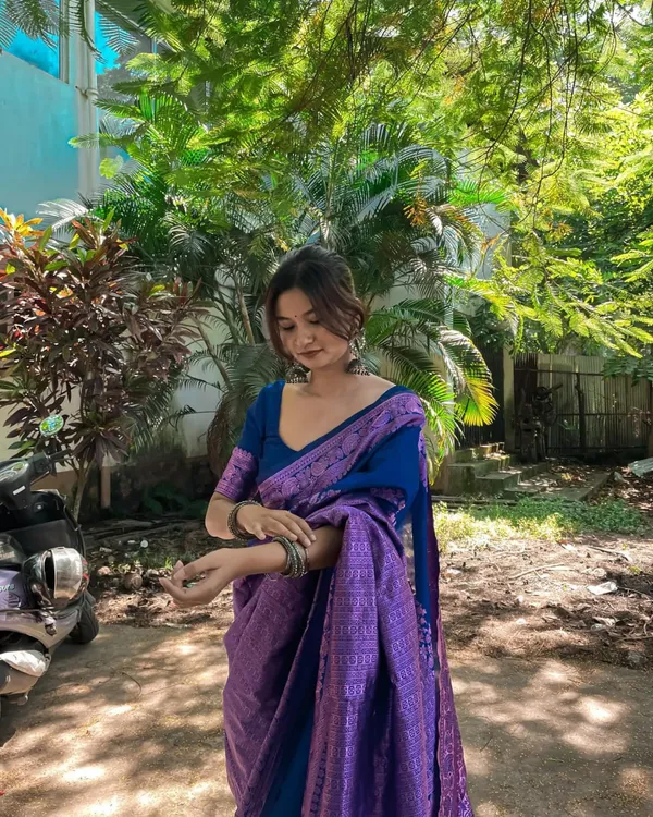 Blue_Soft_Banarasi_Silk_Saree_With_Blouse_Piece_For_Women