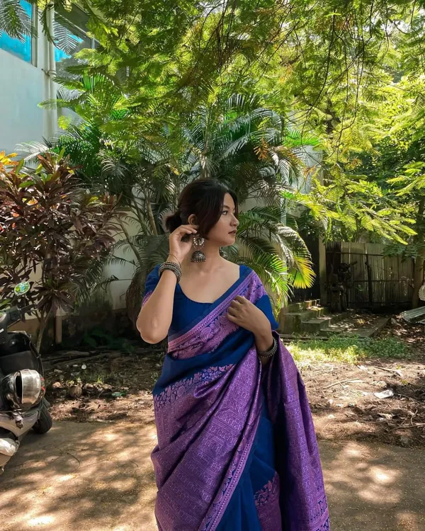 Blue_Soft_Banarasi_Silk_Saree_With_Blouse_Piece_For_Women