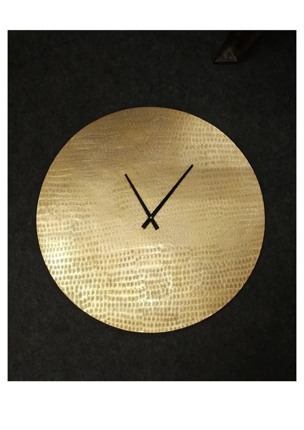 Gold_Iron_Premium_&_Elegant_Rust_Free_Wallclock_Of_(24_X_24)_In