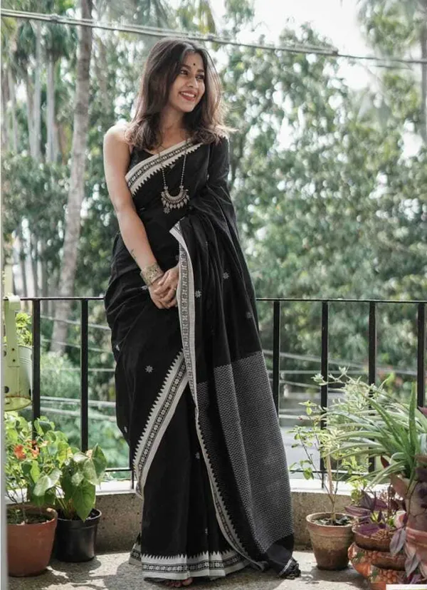 Women's_Kanjivaram_Banarasi_Soft_Cotton_Silk_Zari_Woven_Saree_With_Blouse_Piece_With_Blouse_Piece