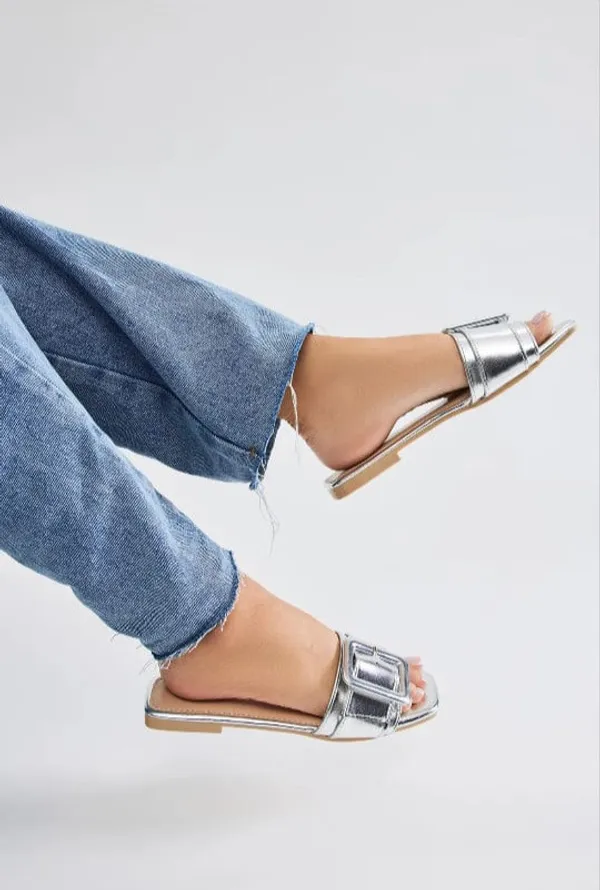 Silver_Flat_Square_Toe_Sandals_For_Women