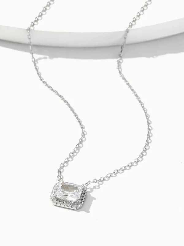 Beautiful_Alloy_Silver_Plated_Pendant_With_Chain_For_Womens