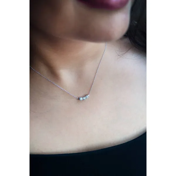 Beautiful_Silver_Plated_Stylish_Chain_Necklace_For_Womens