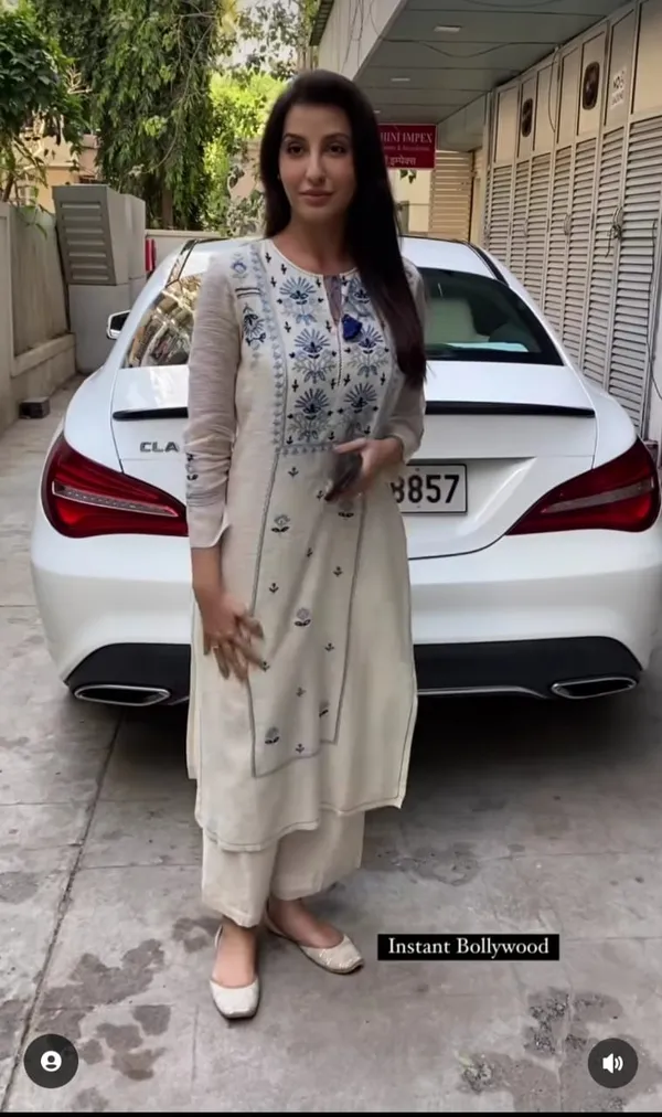White_Pure_Cotton_Embroidered_Kurta_and_Pant_Set