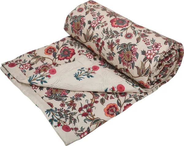 Red_&_Cream_Super_Soft_Microfiber_Reversible_Quilt_Bed_Cover