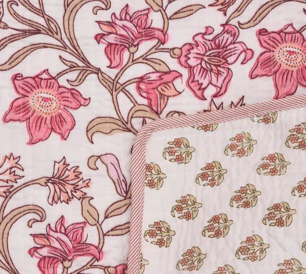 Pink_&_White_Super_Soft_Microfiber_Reversible_Quilt_Bed_Cover