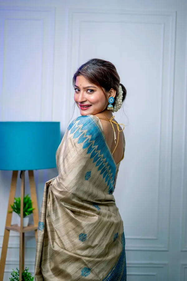 Beige_&_Firoji_Tussar_Silk_Woven_Trendy_Saree
