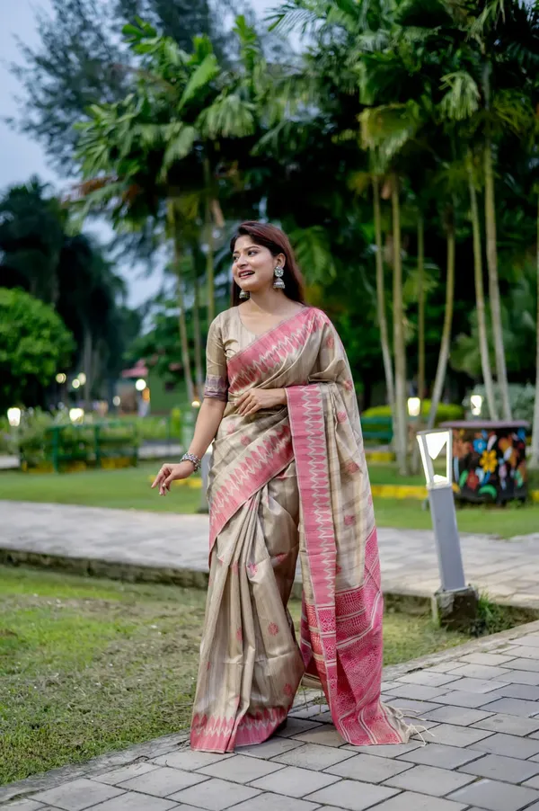 Beige_&_Pink_Tussar_Silk_Woven_Trendy_Saree