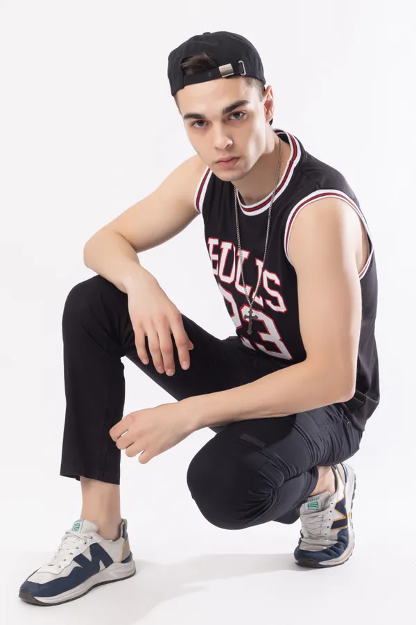Stylish_Black_Round_Neck_Printed_Sleeveless_Sando_for_Men