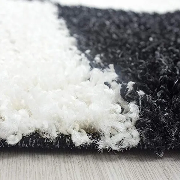 Black_Chess_Box_Design_Non_Shedding_Shaggy_Carpets