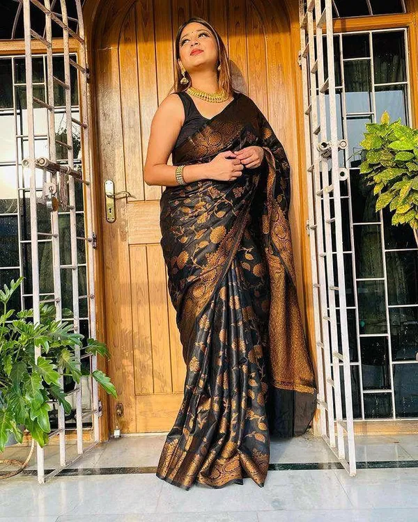 Black_Soft_Banarasi_Silk_Saree_With_Blouse_Piece_For_Women