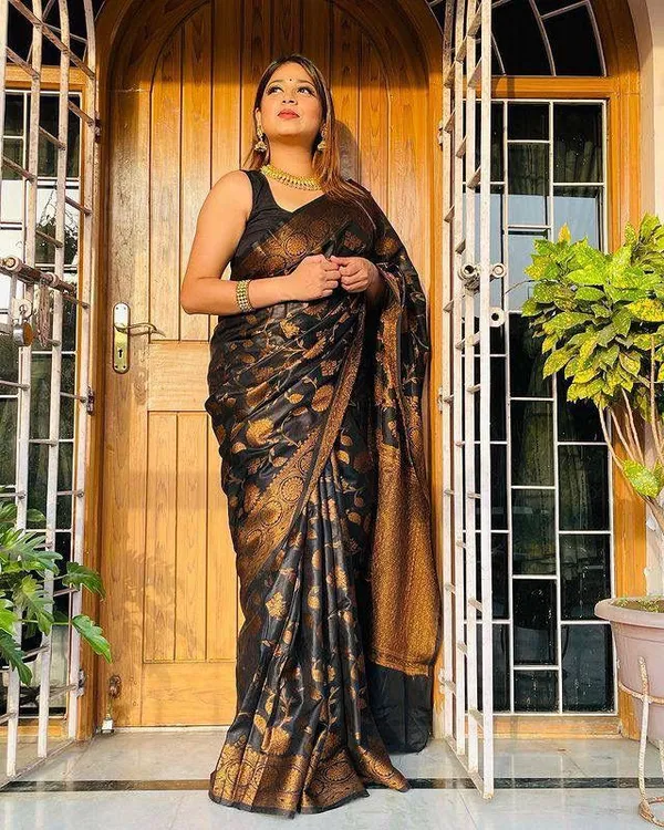 Black_Soft_Banarasi_Silk_Saree_With_Blouse_Piece_For_Women