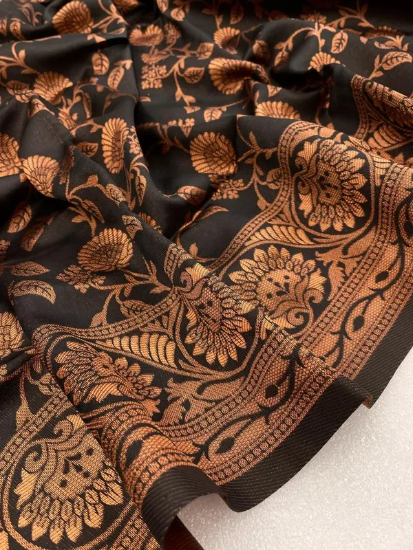 Black_Soft_Banarasi_Silk_Saree_With_Blouse_Piece_For_Women