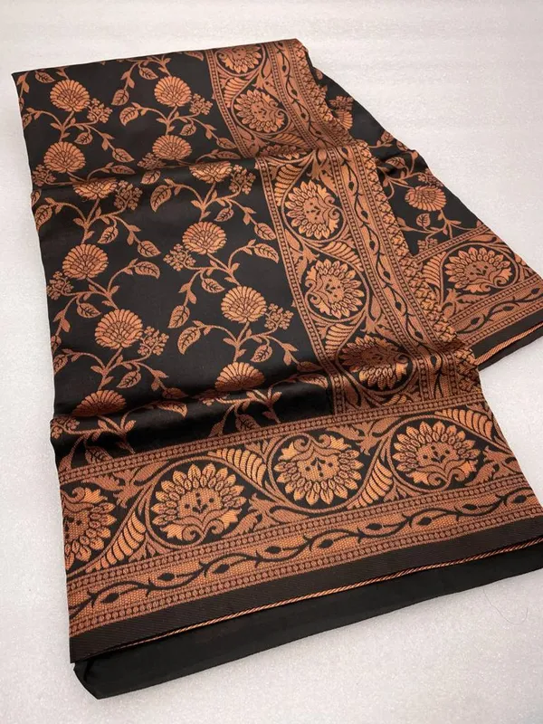 Black_Soft_Banarasi_Silk_Saree_With_Blouse_Piece_For_Women
