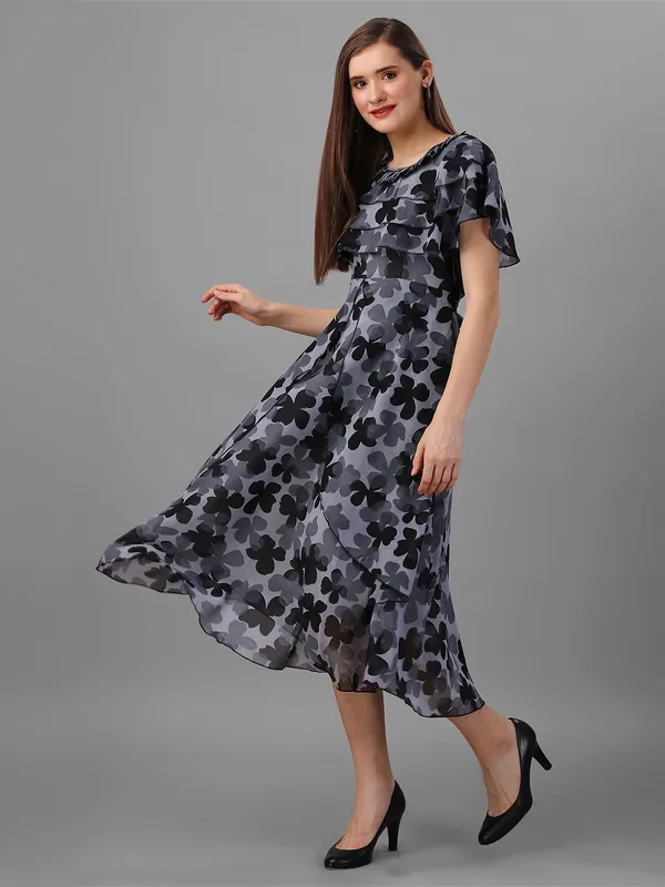 Black_&_Grey_Floral_Georgette_Neckline_Maxi_Dress