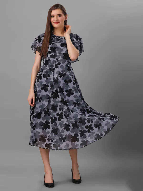 Black_&_Grey_Floral_Georgette_Neckline_Maxi_Dress