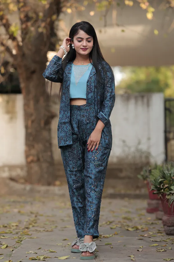 Blue_Long_Printed_Modal_Silk_3/4_Sleeve_Round_Neck_Co-Ords_For_Women