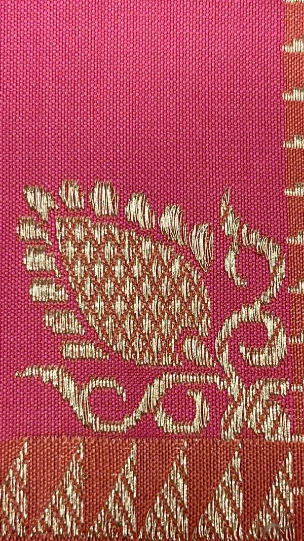 Humairah_Pure_Handwoven_Katan_Silk_Rang_kaat_Golden_Zari_Kadhwa_Mina_Checkered_Golden_Stripe_Zari_with_Kadhwa_Silver_Mina_Anchal_and_Peach_Stripe_Blouse