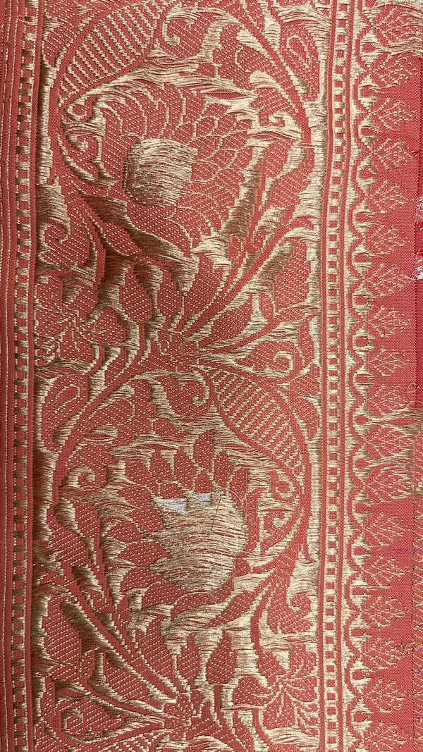 Humairah_Pure_Handwoven_Katan_Silk_Rang_kaat_Golden_Zari_Kadhwa_Mina_Checkered_Golden_Stripe_Zari_with_Kadhwa_Silver_Mina_Anchal_and_Peach_Stripe_Blouse