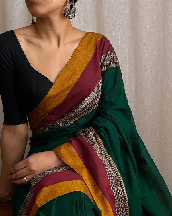 Bottle_Green_Avani_Border_Narayanpet_Pure_Cotton_saree_with_Running_blouse_piece