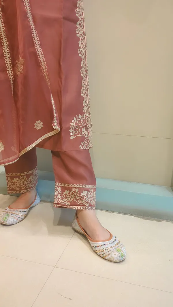 Brown_Muslin_Suit_For_Women